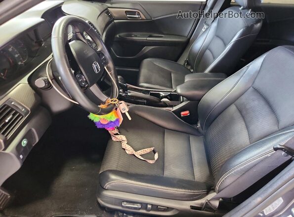 1HGCR2F5XHA104066 2017 HONDA ACCORD Серый Вид салона спереди