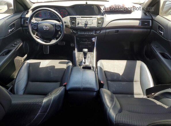 1HGCR2F5XHA281734 2017 HONDA ACCORD Silver Vista del salpicadero