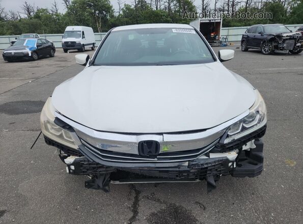 1HGCR2F5XHA285606 2017 HONDA ACCORD Белый Вид спереди