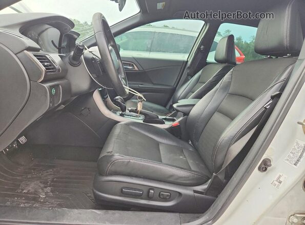 1HGCR2F65HA022321 2017 HONDA ACCORD White Widok wnętrza z przodu