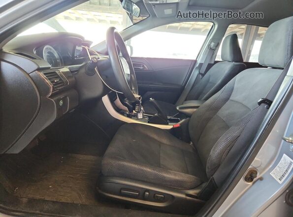 1HGCR2F7XHA151809 2017 HONDA ACCORD Silver Вид салону спереду