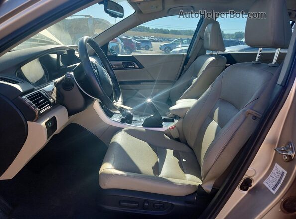 1HGCR2F82HA017028 2017 HONDA ACCORD Gold Вид салону спереду