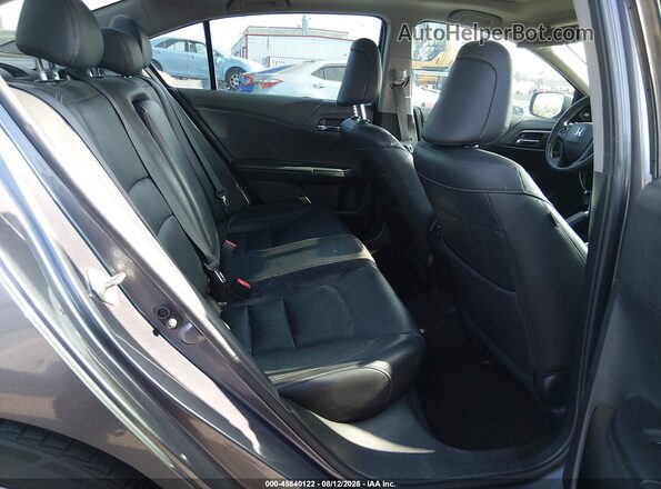 1HGCR2F82HA131482 2017 HONDA ACCORD Серый Вид наклейки с VIN-кодом