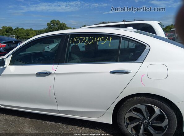 1HGCR2F84GA054189 2016 HONDA ACCORD White Панорамний вид салону 360°