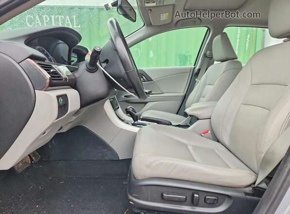 1HGCR2F84GA175319 2016 HONDA ACCORD Silver Вид салону спереду