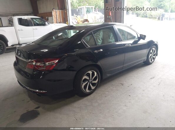 1HGCR2F84HA045722 2017 HONDA ACCORD Black Tył prawy