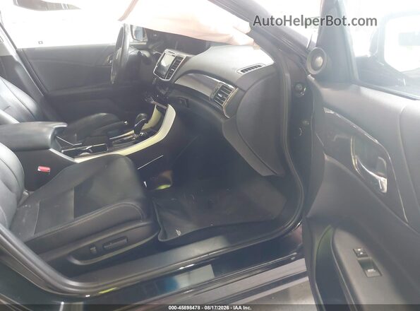 1HGCR2F84HA045722 2017 HONDA ACCORD Black Widok wnętrza z przodu