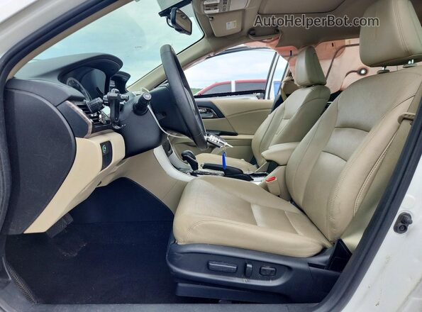 1HGCR2F85HA189361 2017 HONDA ACCORD Белый Вид салона спереди