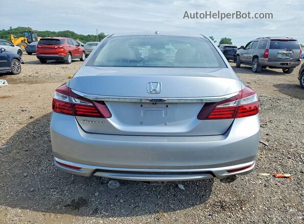 1HGCR2F86HA090189 2017 HONDA ACCORD Silver უკანა ხედი