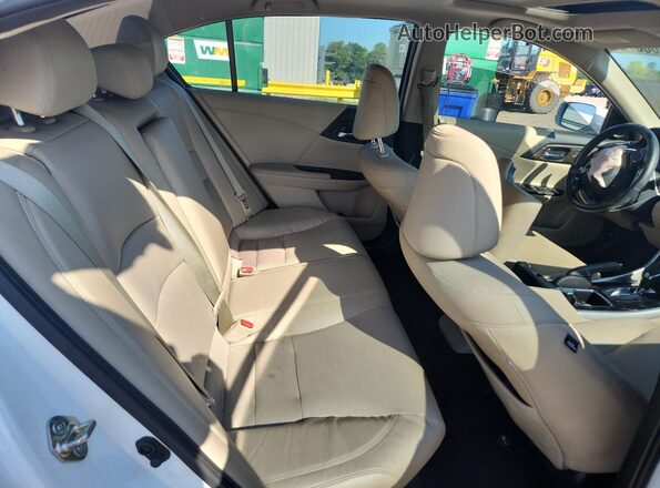 1HGCR2F87HA221601 2017 HONDA ACCORD White Вид задніх сидінь