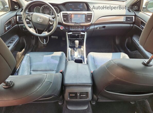 1HGCR2F88HA054584 2017 HONDA ACCORD Black Vista del salpicadero