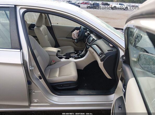 1HGCR2F89HA053766 2017 HONDA ACCORD Gold Вид салону спереду