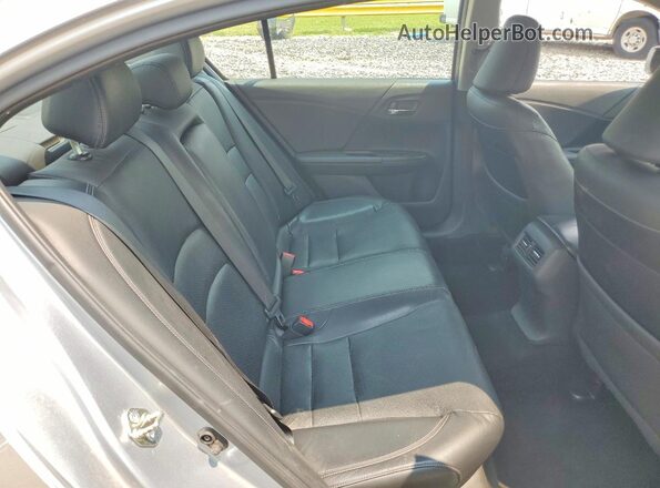 1HGCR2F89HA157271 2017 HONDA ACCORD Silver Vista de los asientos traseros