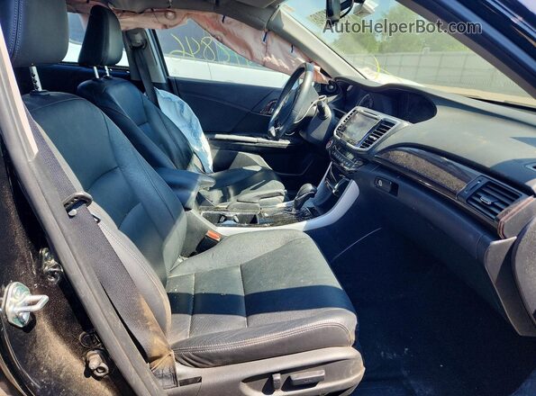 1HGCR3F83HA009106 2017 HONDA ACCORD Black Dashboard view