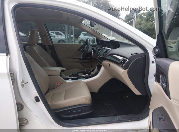 1HGCR3F83HA015973 2017 HONDA ACCORD White Widok wnętrza z przodu