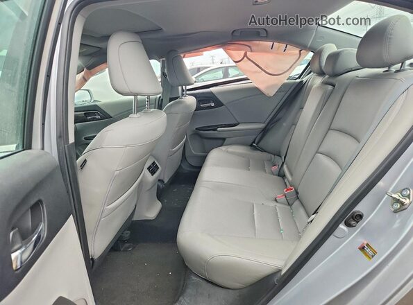 1HGCR3F83HA031932 2017 HONDA ACCORD Silver Widok tylnych siedzeń