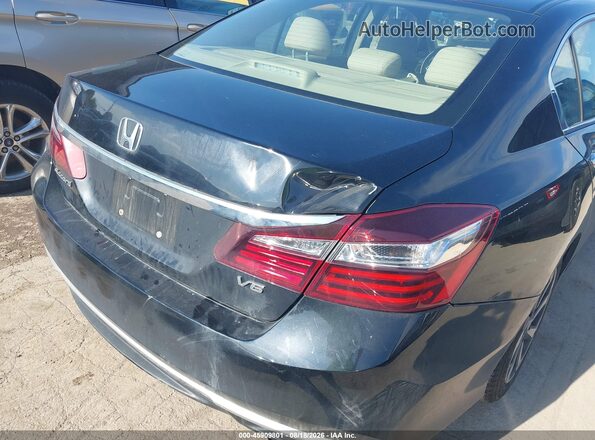 1HGCR3F87HA008010 2017 HONDA ACCORD Черный Вид спереди