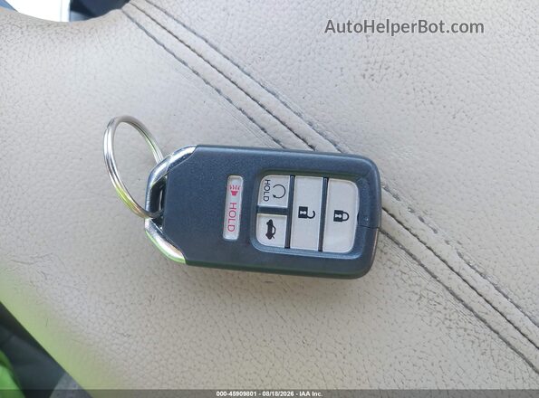 1HGCR3F87HA008010 2017 HONDA ACCORD Черный Вид панели приборов