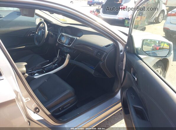 1HGCR3F8XHA004937 2017 HONDA ACCORD Silver წინა სალონის ხედი