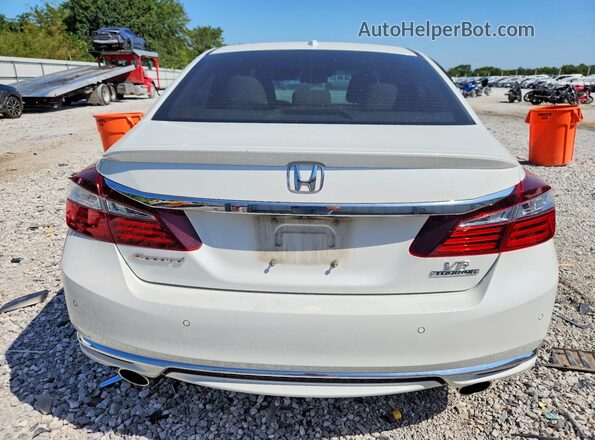 1HGCR3F97HA034423 2017 HONDA ACCORD White Вид ззаду