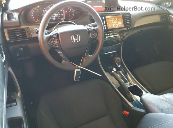 1HGCT1B72HA003963 2017 HONDA ACCORD Синий Вид панели приборов