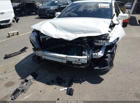 1HGCT2B06HA005806 2017 HONDA ACCORD White Vista frontal