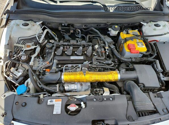 1HGCV1F10JA017284 2018 HONDA ACCORD White Rear interior view