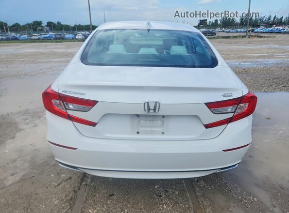 1HGCV1F11JA056661 2018 HONDA ACCORD White Вид ззаду