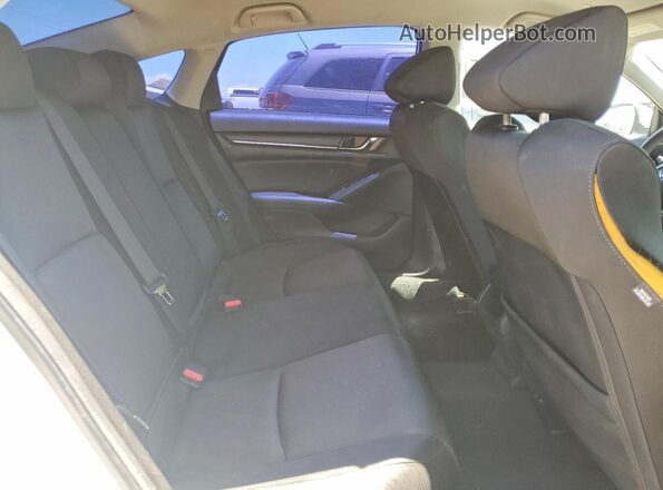 1HGCV1F11KA102085 2019 HONDA ACCORD White Widok tylnych siedzeń