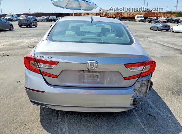 1HGCV1F13JA087930 2018 HONDA ACCORD Серебряный Вид сзади