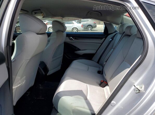 1HGCV1F13JA087930 2018 HONDA ACCORD Серебряный Вид задних сидений