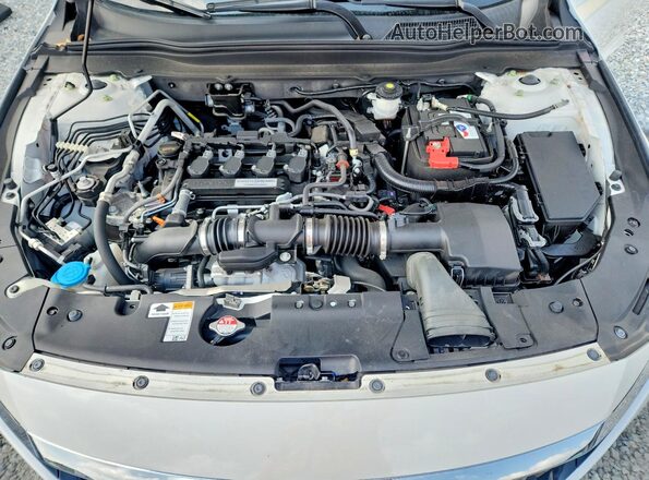 1HGCV1F13JA112308 2018 HONDA ACCORD White Vista interior trasera