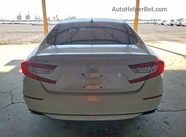 1HGCV1F13KA084589 2019 HONDA ACCORD White Widok z tyłu