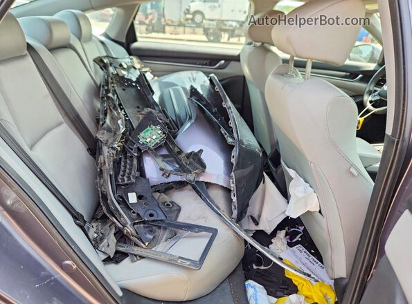 1HGCV1F15JA249752 2018 HONDA ACCORD Charcoal Вид задніх сидінь