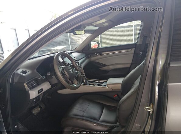 1HGCV1F16JA201404 2018 HONDA ACCORD Silver Front interior view