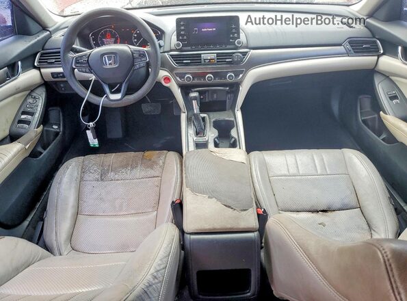1HGCV1F17JA035104 2018 HONDA ACCORD Красный Вид панели приборов
