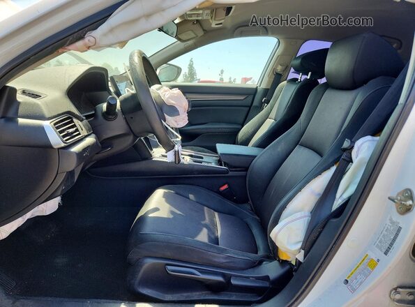 1HGCV1F18KA123998 2019 HONDA ACCORD White Front interior view