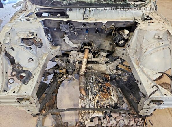 1HGCV1F30JA170605 2018 HONDA ACCORD Белый Вид задней части салона