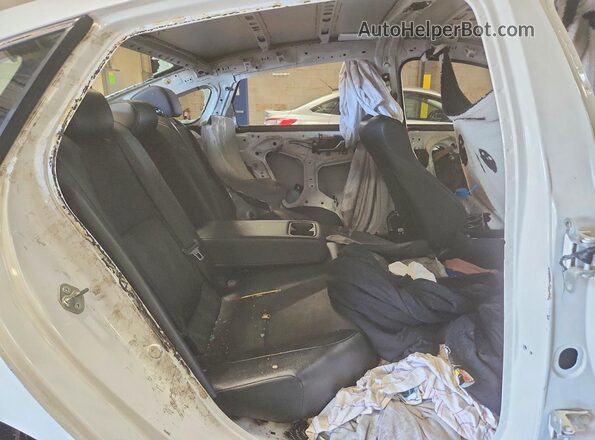 1HGCV1F30JA170605 2018 HONDA ACCORD Белый Вид задних сидений