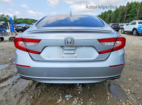 1HGCV1F30JA245013 2018 HONDA ACCORD Silver Вид ззаду