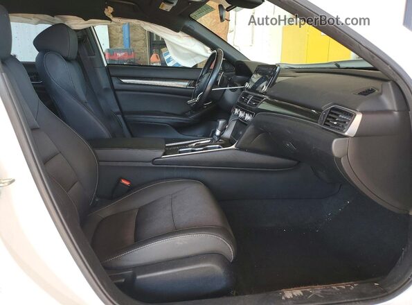 1HGCV1F30LA073083 2020 HONDA ACCORD Белый Вид салона спереди