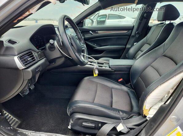 1HGCV1F31JA243867 2018 HONDA ACCORD Silver Front interior view