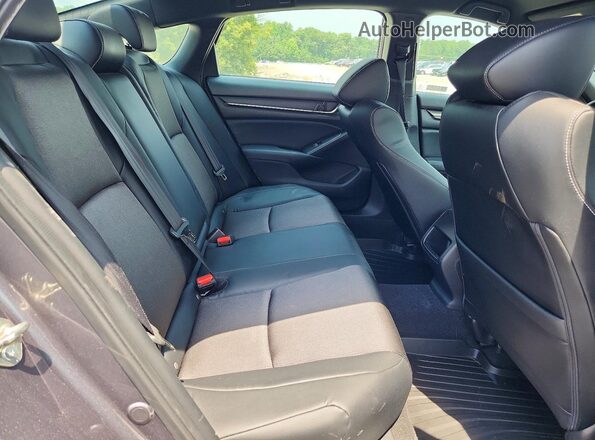 1HGCV1F32JA093090 2018 HONDA ACCORD Gray Vista de los asientos traseros