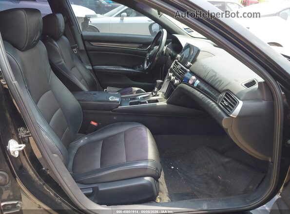 1HGCV1F32JA130462 2018 HONDA ACCORD Черный Вид салона спереди