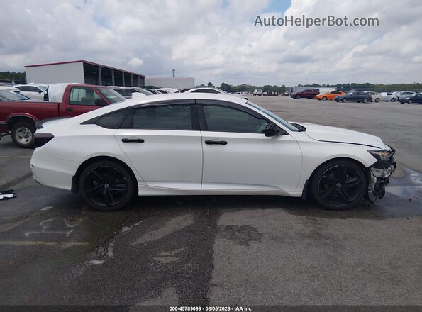 1HGCV1F32JA139274 2018 HONDA ACCORD White 360 interior view