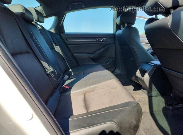 1HGCV1F32KA009139 2019 HONDA ACCORD White Вид задніх сидінь