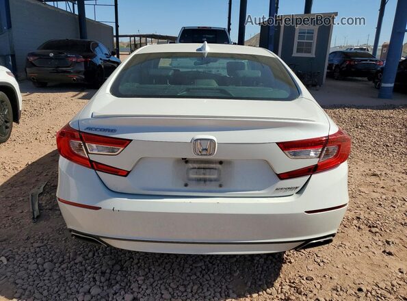 1HGCV1F33KA026130 2019 HONDA ACCORD White Հետևի տեսք
