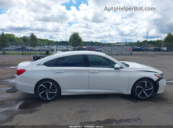 1HGCV1F33KA066966 2019 HONDA ACCORD White უკანა სალონის ხედი