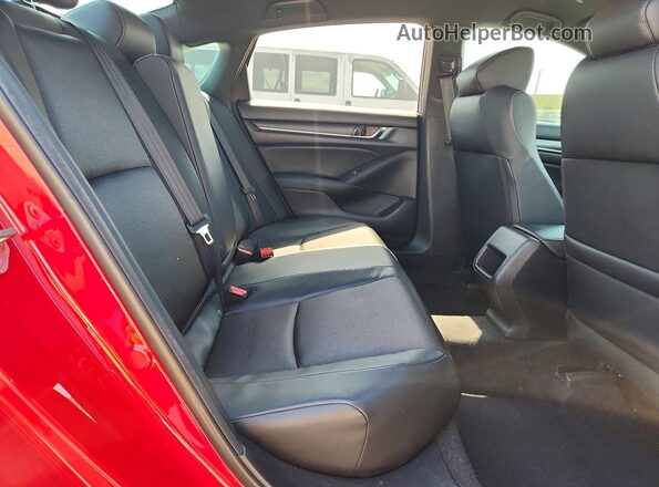 1HGCV1F34JA238646 2018 HONDA ACCORD Red Widok tylnych siedzeń