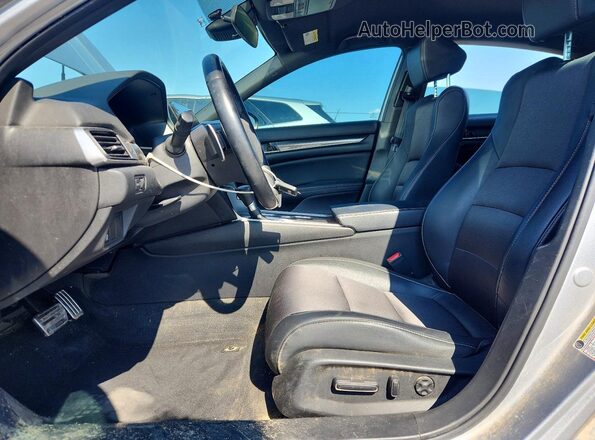 1HGCV1F36JA248904 2018 HONDA ACCORD Silver Սալոնի դիմացի տեսք